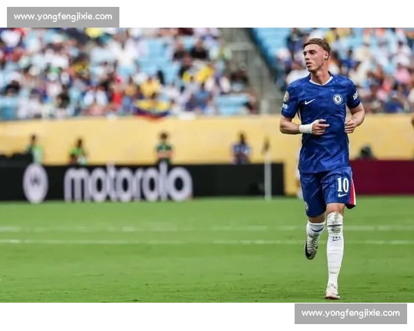 里斯 - 詹姆斯任意球世界波破僵局 切尔西加时 4-1 淘汰本菲卡